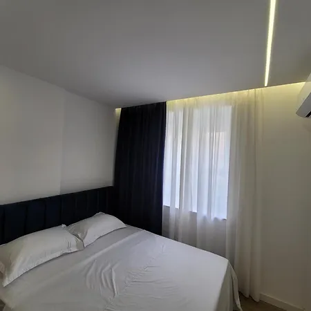 Aura 1 Apartment *