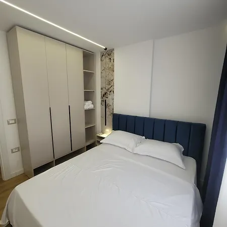 Apartment Aura 1